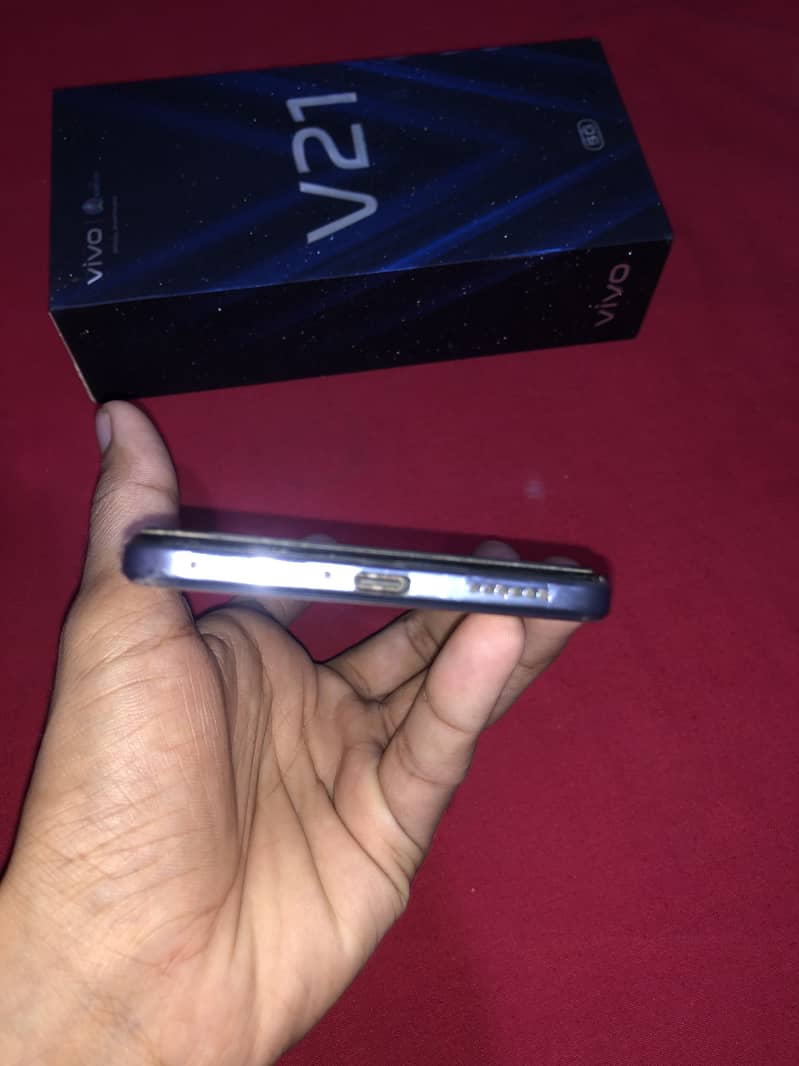 Vivo V21 7