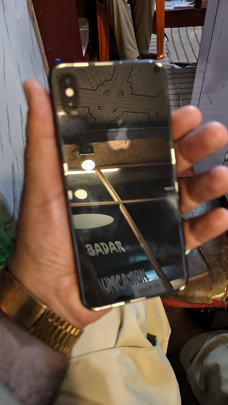 Apple iPhone XS Max 0