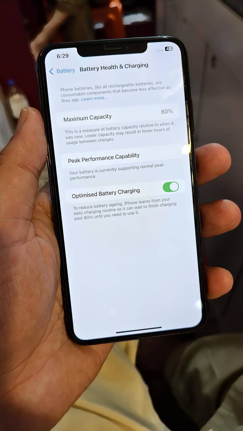 Apple iPhone XS Max 10