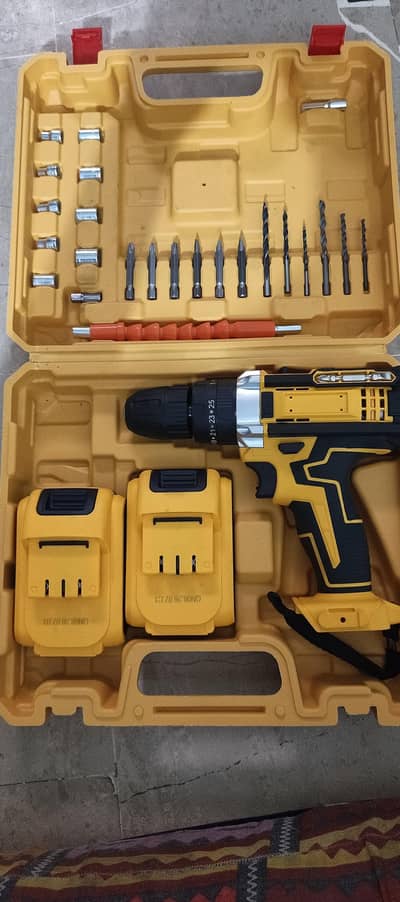 Cordless rechargeable hand drill