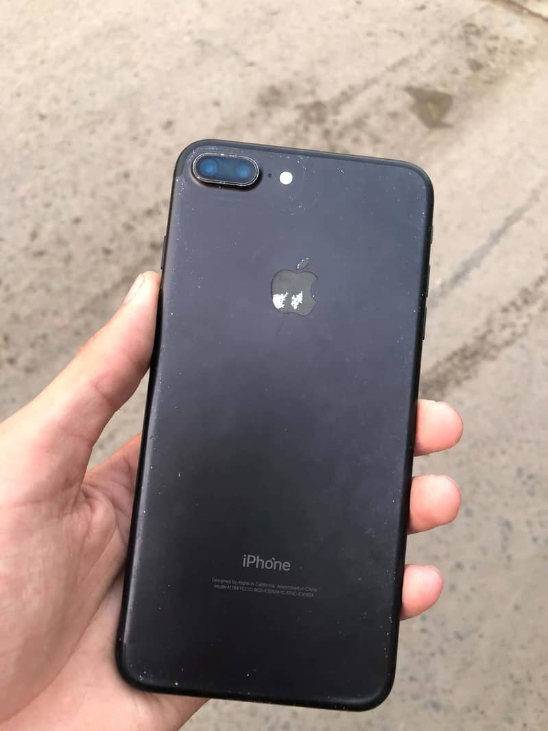 Apple iPhone 7 Plus 0