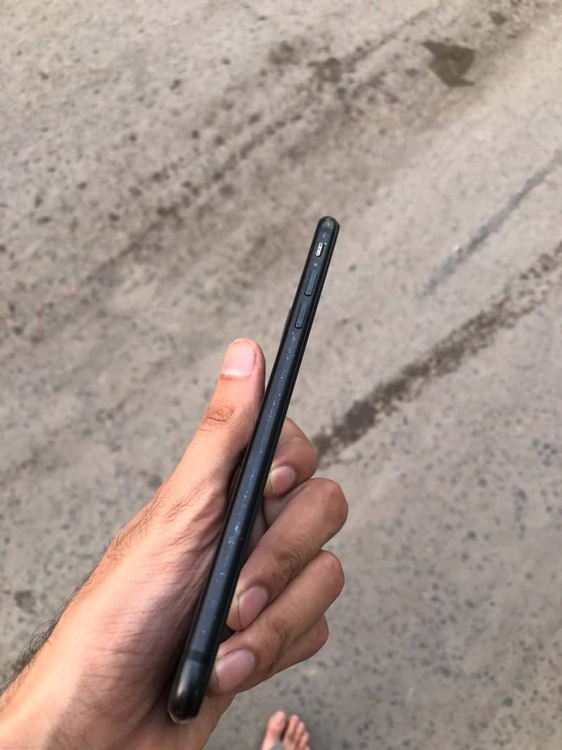 Apple iPhone 7 Plus 1