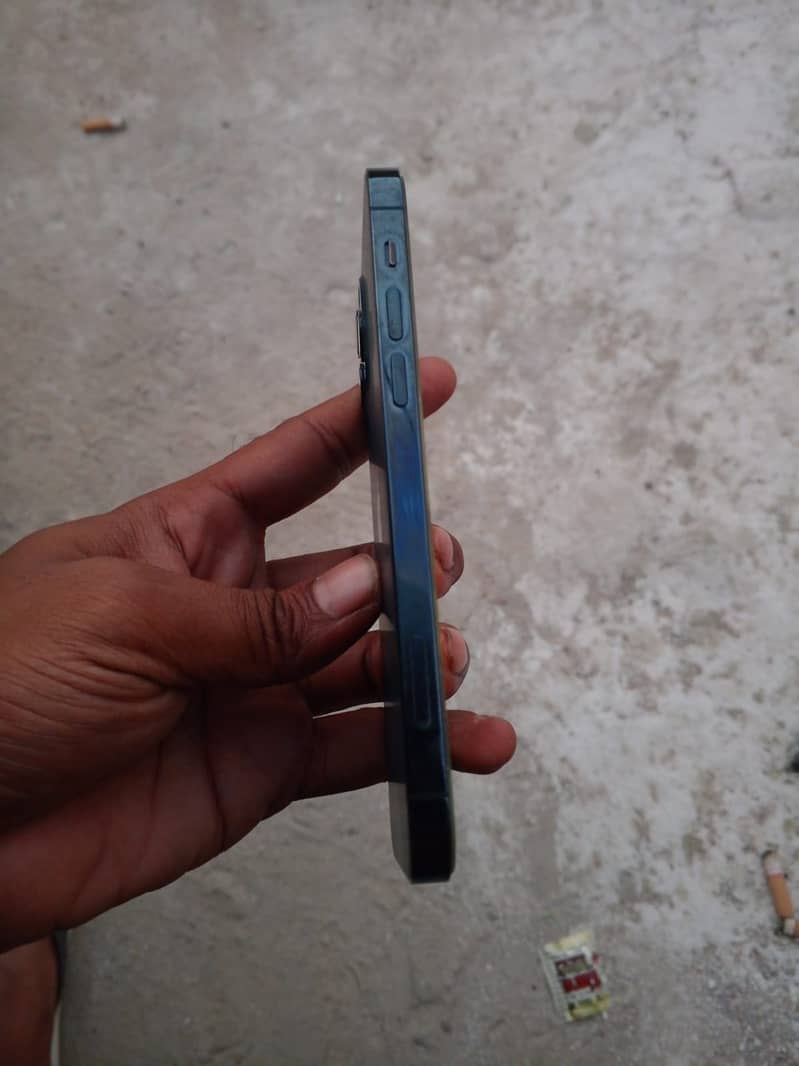 Apple iPhone 12 Pro 2
