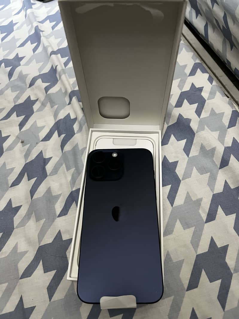 Apple iPhone 15 Pro Max 5