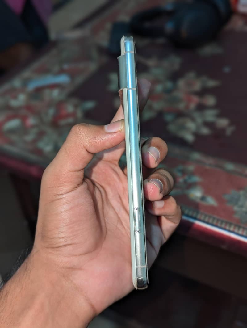 Google Pixel 8 Pro 2