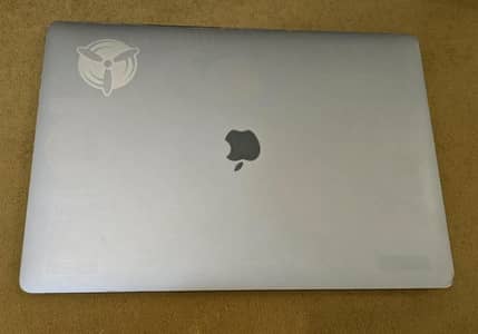 Macbook Pro 2017 15 inch 16gb/1TB
