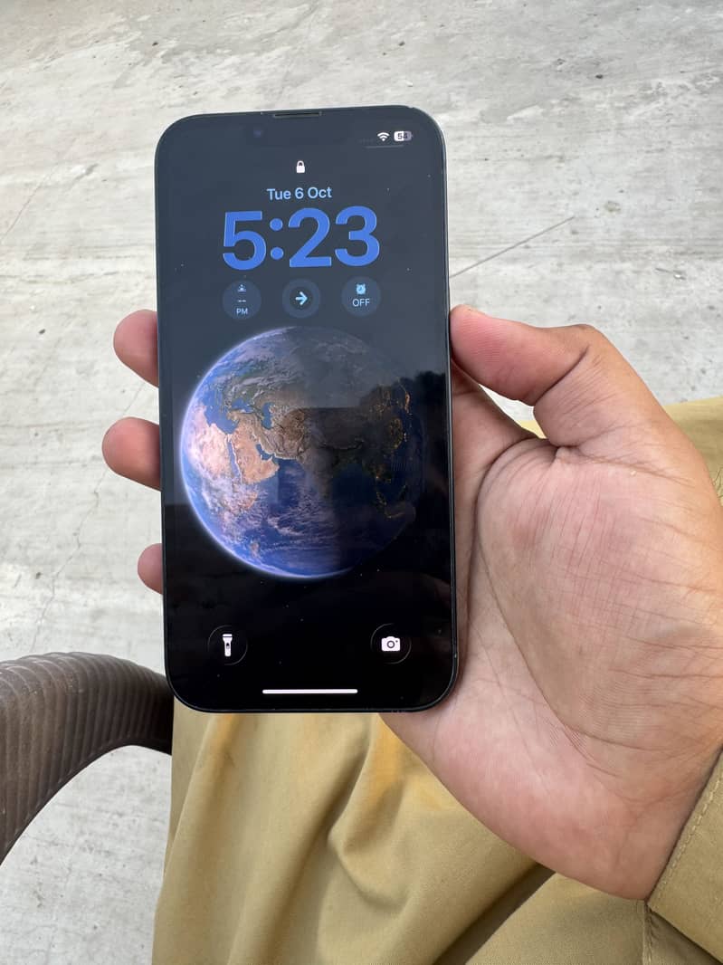 Apple iPhone 13 1