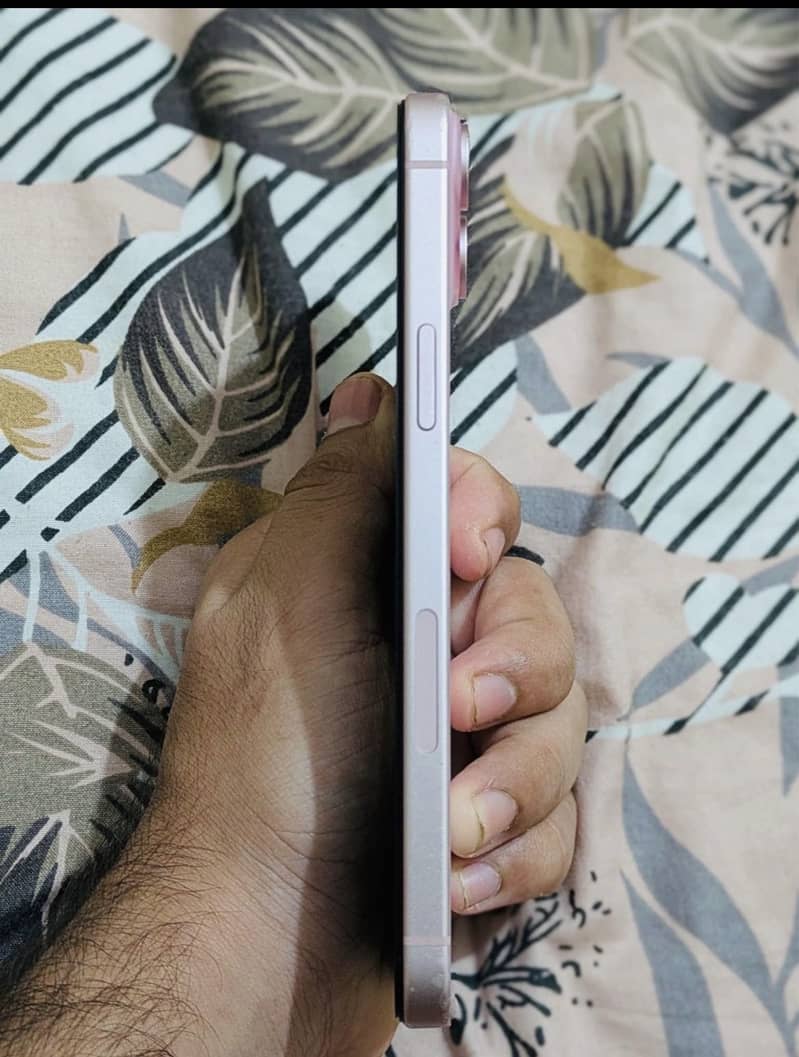 Apple iPhone 15 plus 2
