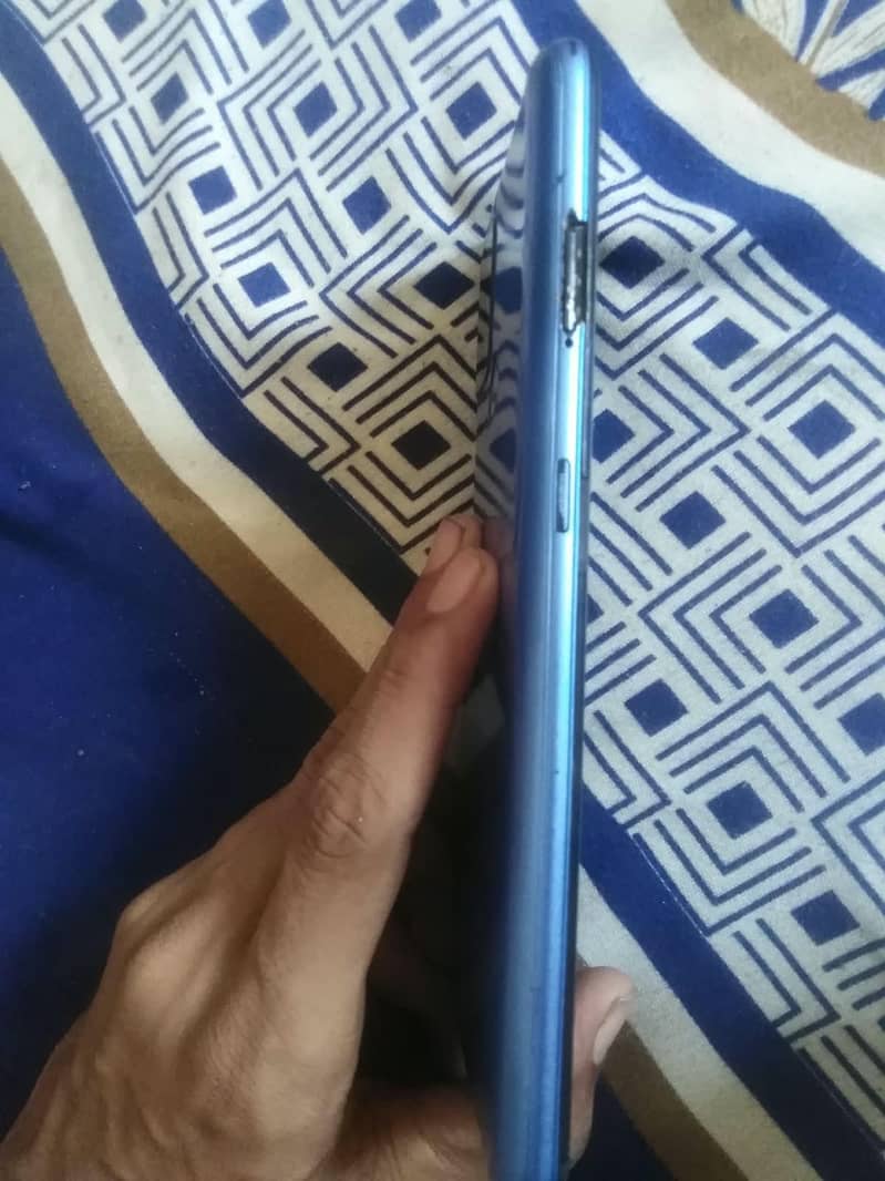 Tecno Pova 4