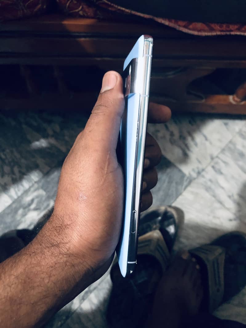Google Pixel 8 Pro 3