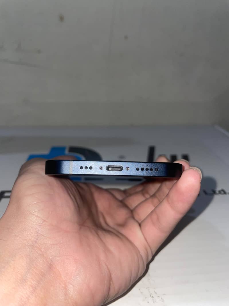 Apple iPhone 12 3