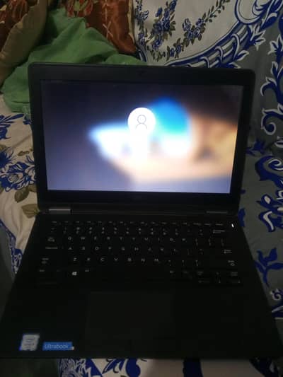 Dell Latitude E7270- Core i-5 6th Generation