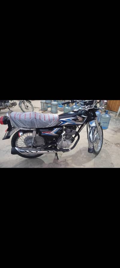Honda 125 brand new only 10 days used
