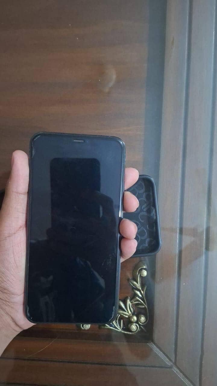 Apple iPhone 11 Pro Max 2