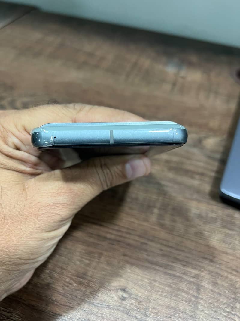 Google Pixel 8 9