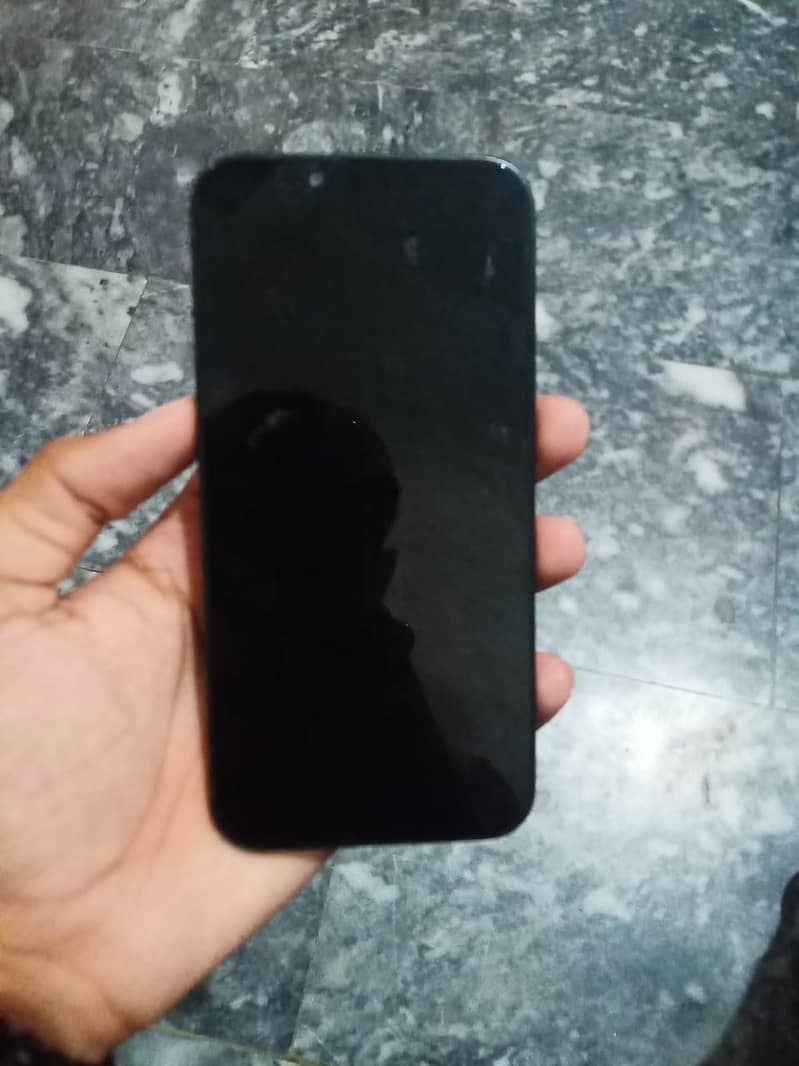 Apple iPhone 13 1