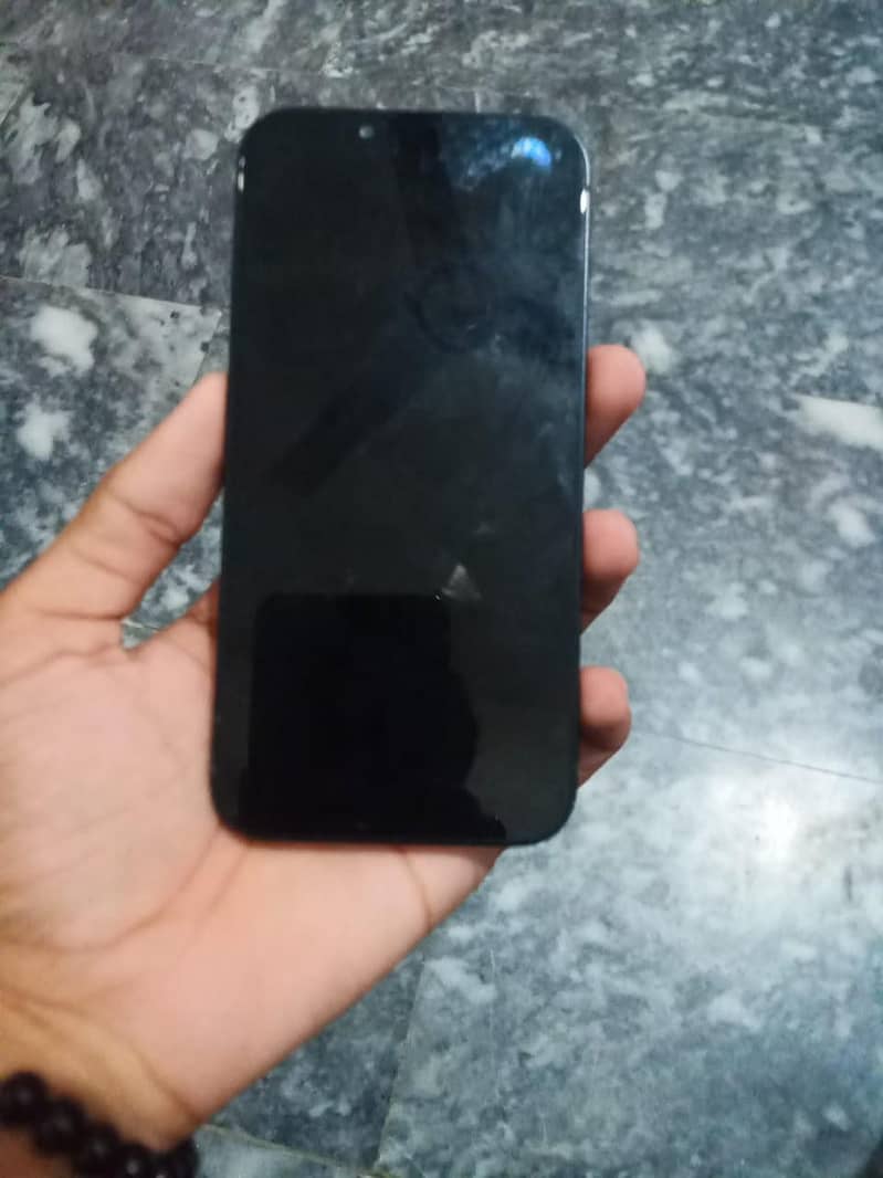 Apple iPhone 13 6