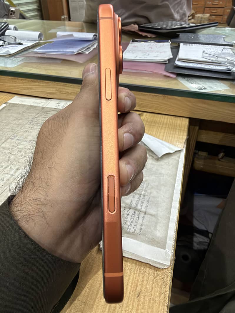 Apple iPhone 17 Pro Max 1