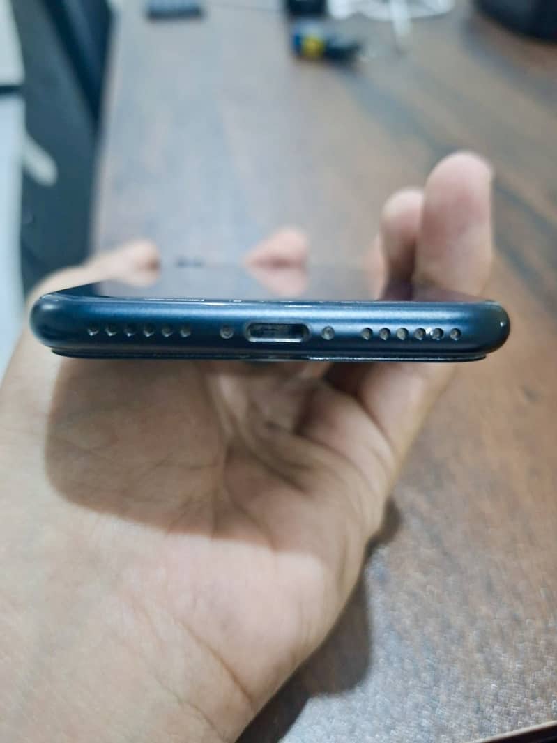Apple iPhone SE 3 1