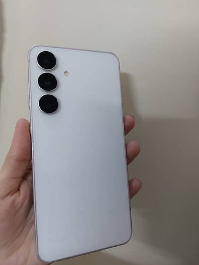 SAMSUNG S25 FE 8/256 BRAND NEW