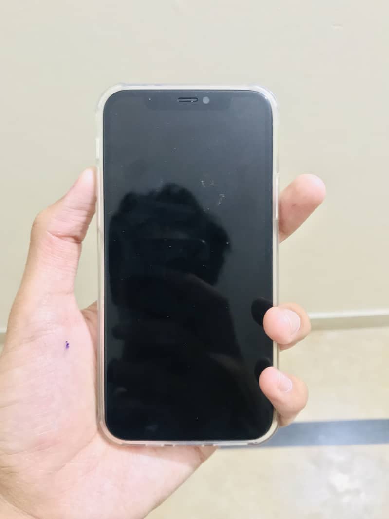 Apple iPhone 11 Pro 1