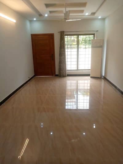 Tile flooring ground portion for rent