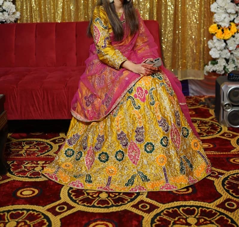 mehandi lehnga 0