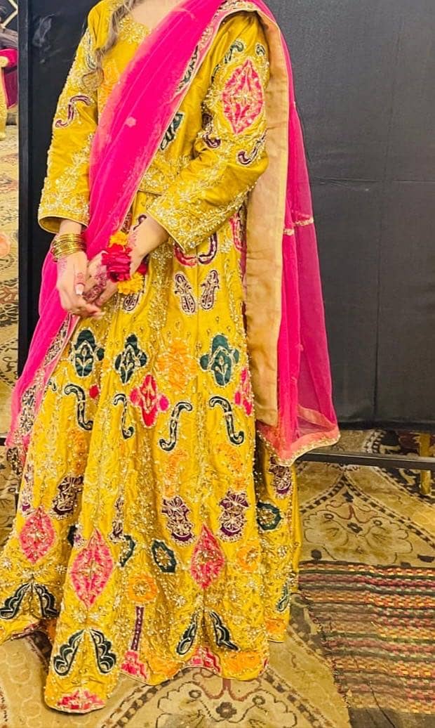 mehandi lehnga 2