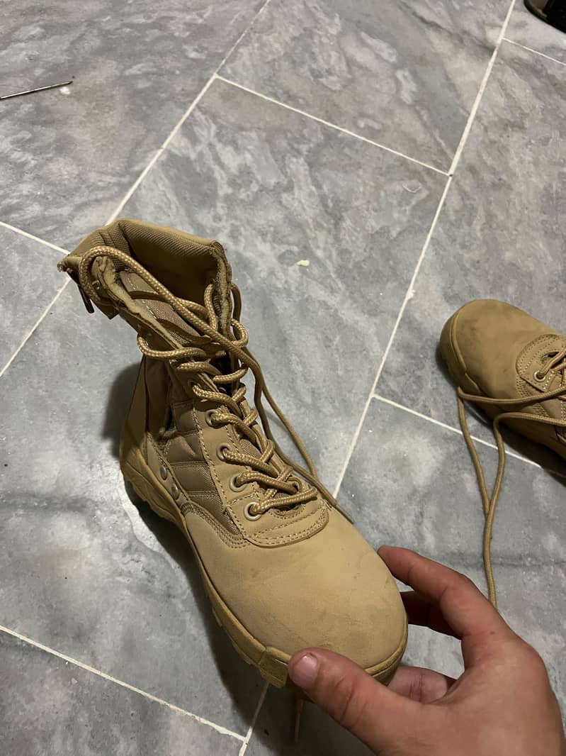 Boots (DMS) 1