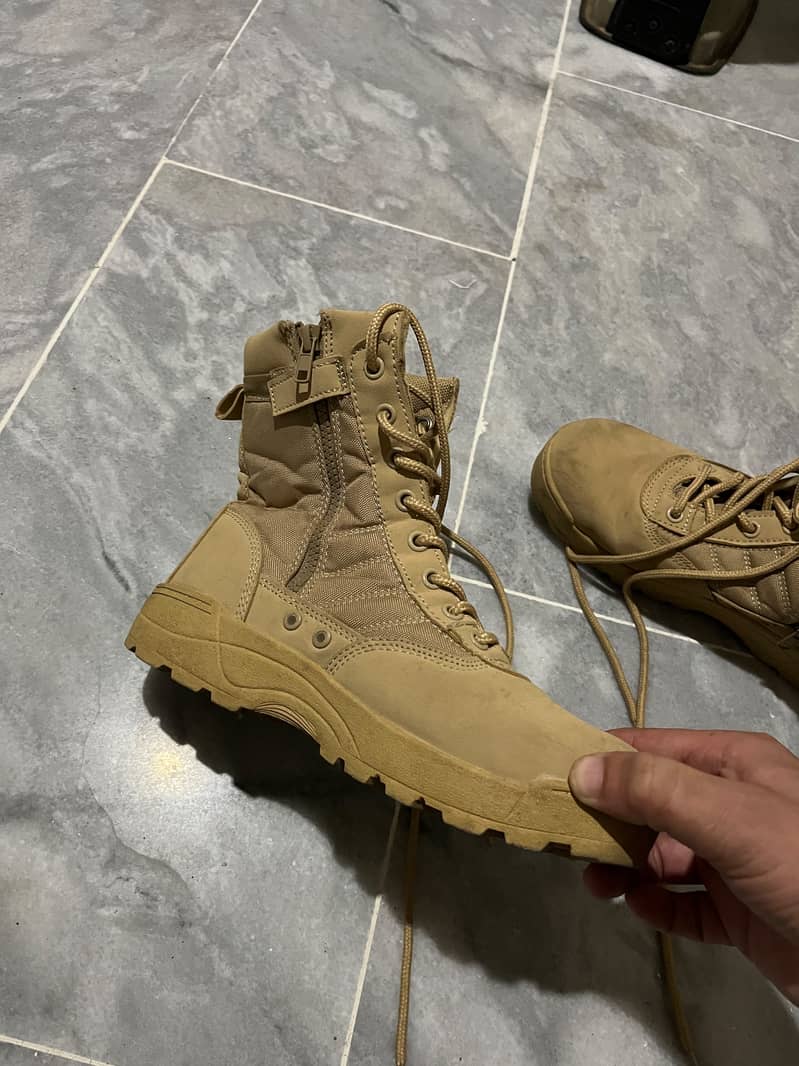 Boots (DMS) 3
