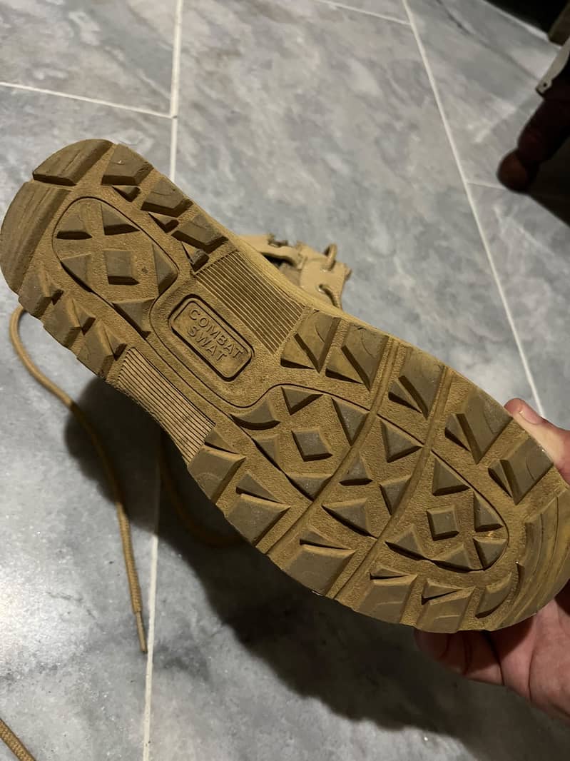 Boots (DMS) 4