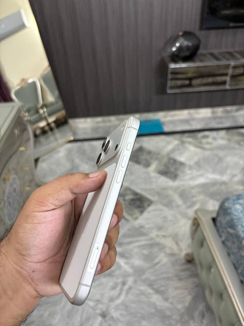Apple iPhone 17 Pro Max 1