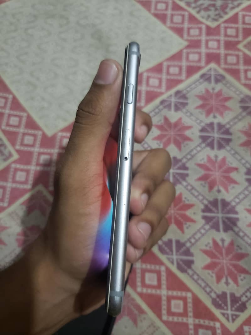 Apple iPhone 6S 3