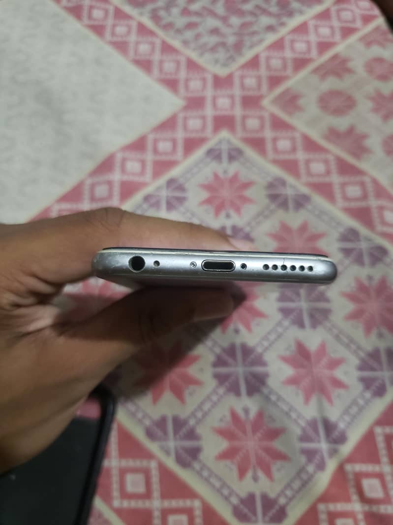 Apple iPhone 6S 5