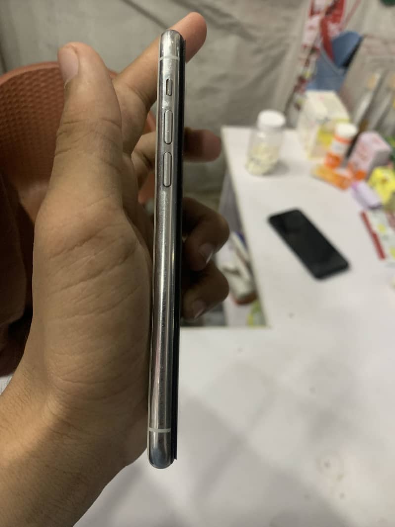 Apple iPhone 11 Pro 5