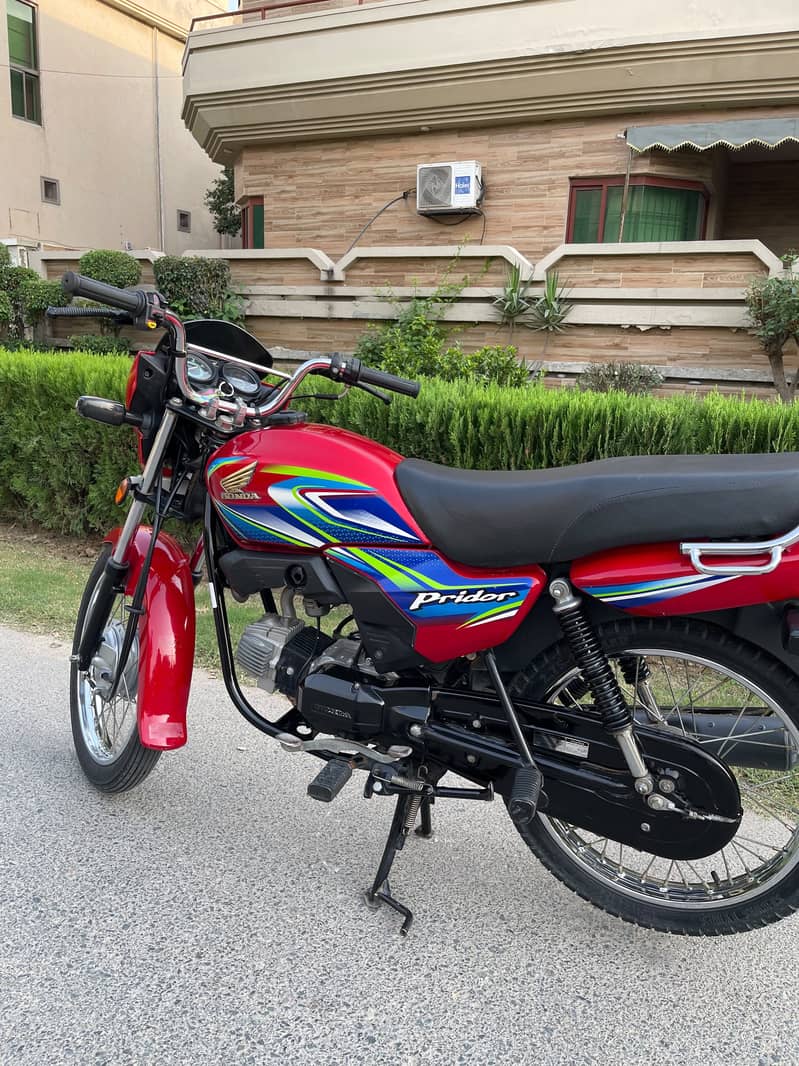 Honda Pridor 4