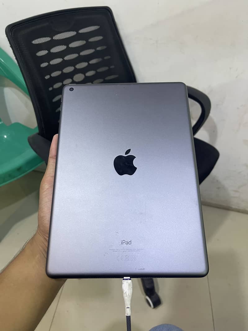 iPad 7th Generation 0