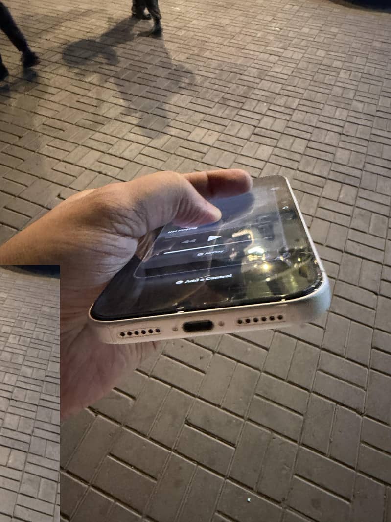 Apple iPhone 17 Pro Max 5