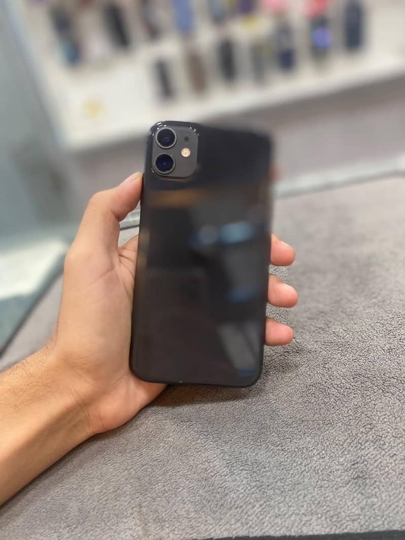 Apple iPhone 11– Good Condition 0