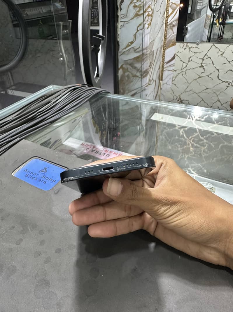Apple iPhone 14 6