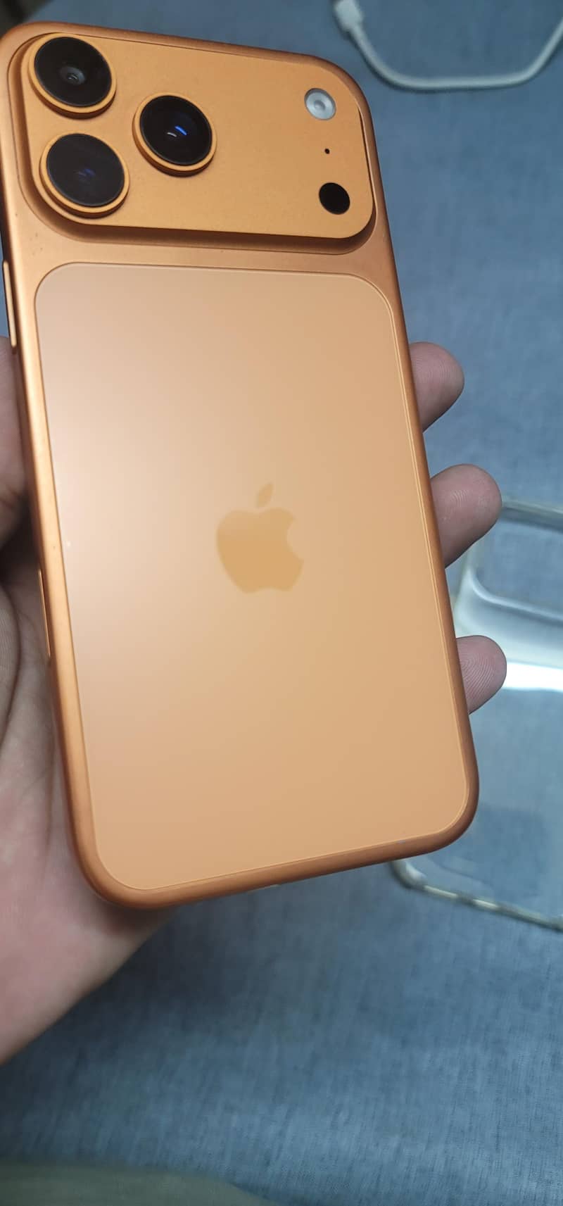 Apple iPhone 17 Pro Max 1