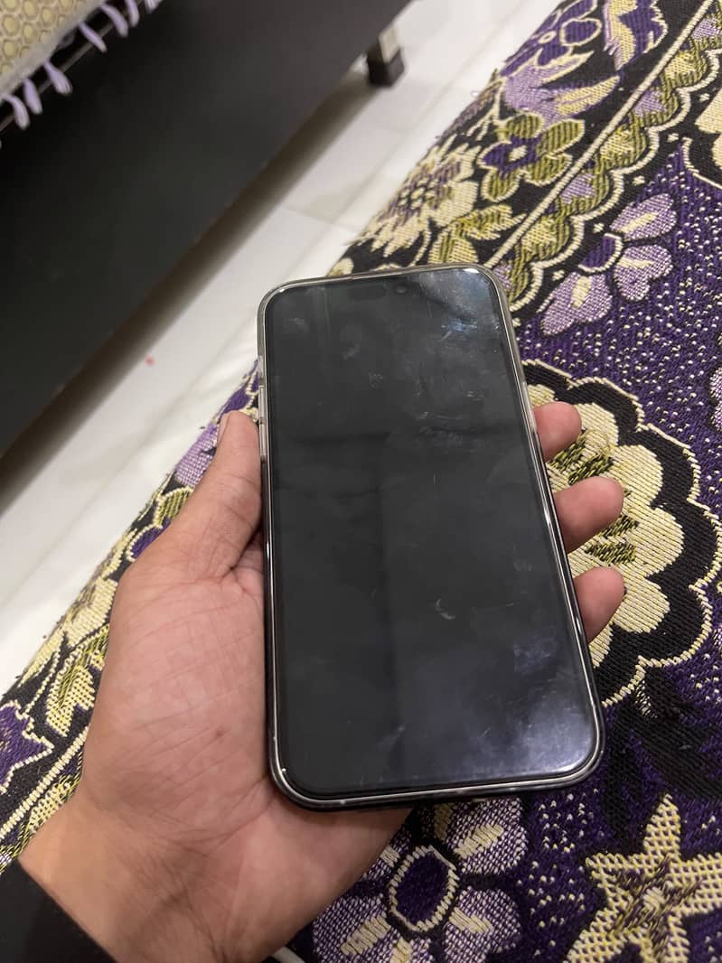 Apple iPhone 15 Pro Max 1