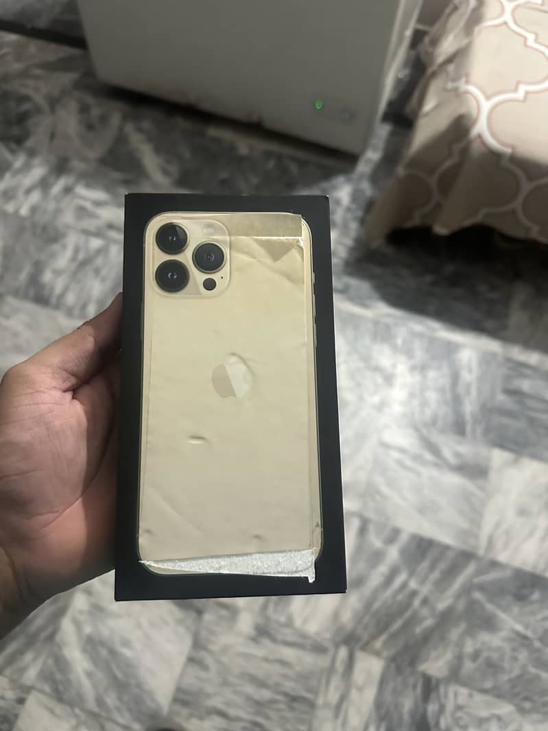 Apple iPhone 13 Pro Max 4