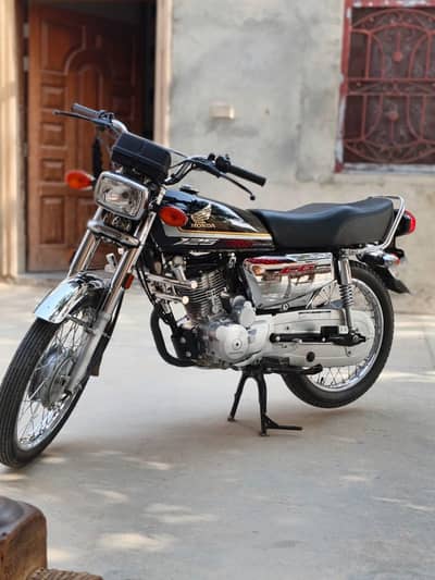 Honda lush condition 25 modle self start    all Punjab number