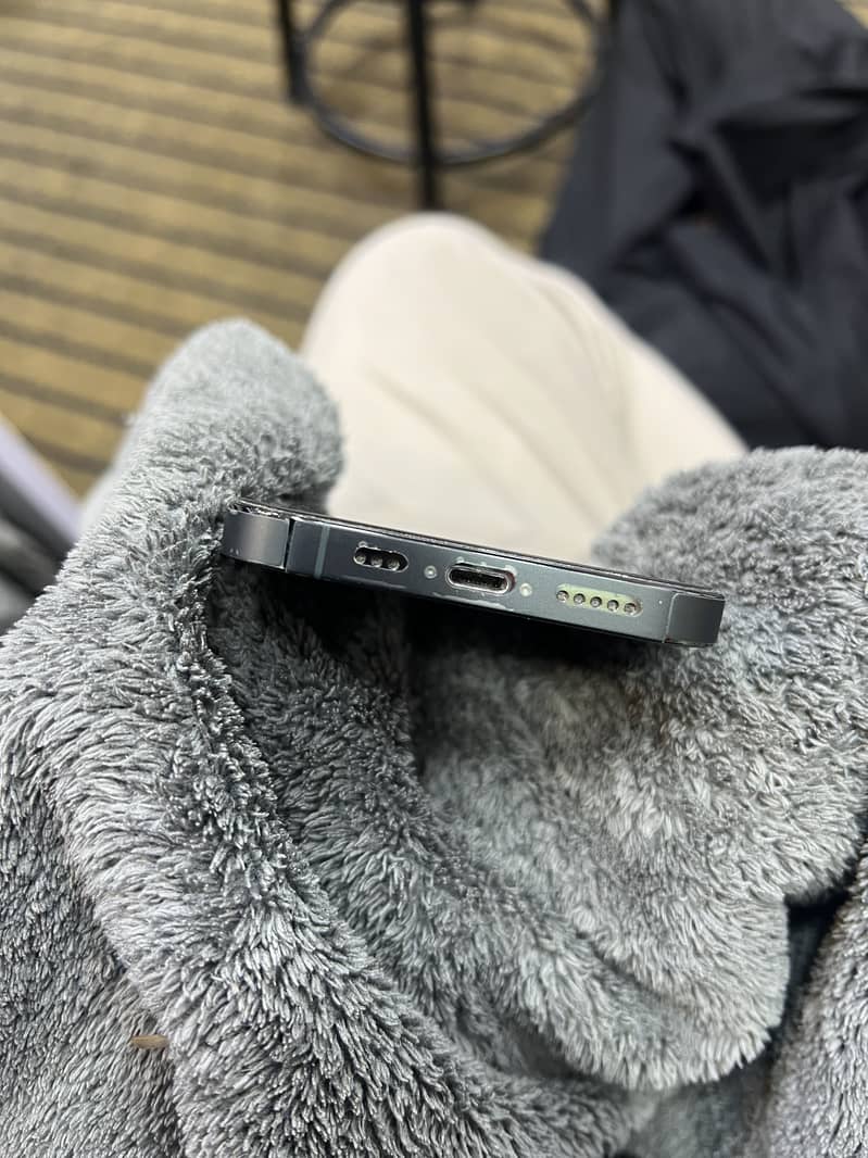 Apple iPhone 13 Pro 1