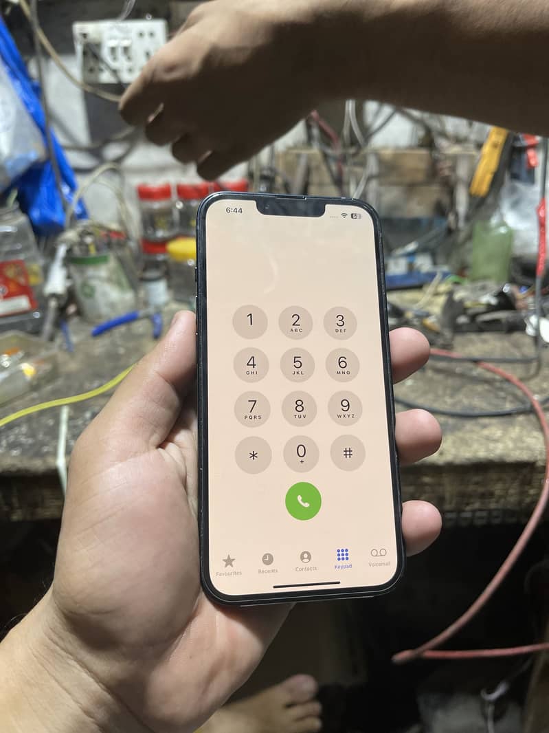 Apple iPhone 13 7