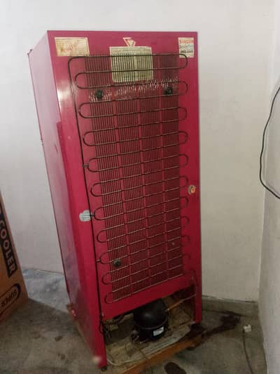 singer refrigerator good cooling used