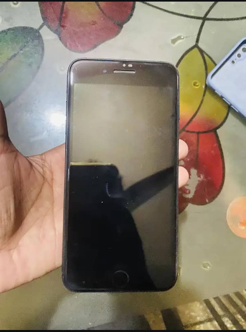 Apple iPhone 7 Plus 2