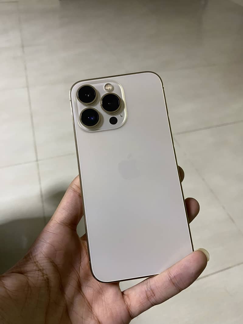 Apple iPhone 13 Pro 4