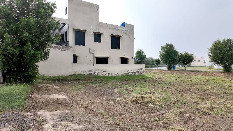 8 Marla Plot For Sale, 225, Level Plot 9